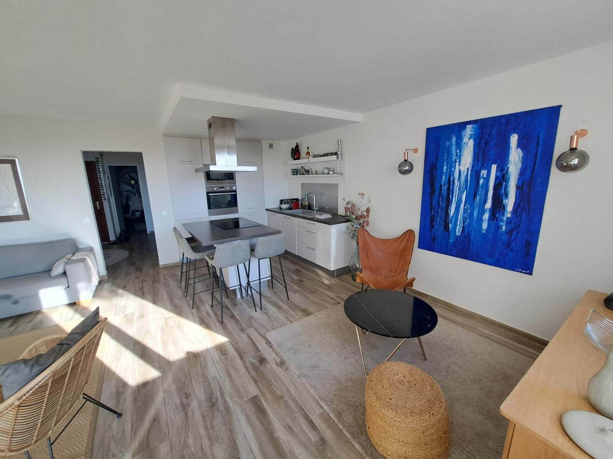 Appartement Superbe Piscine, Tennis, Vue Et Decore Avec Gout Cassis